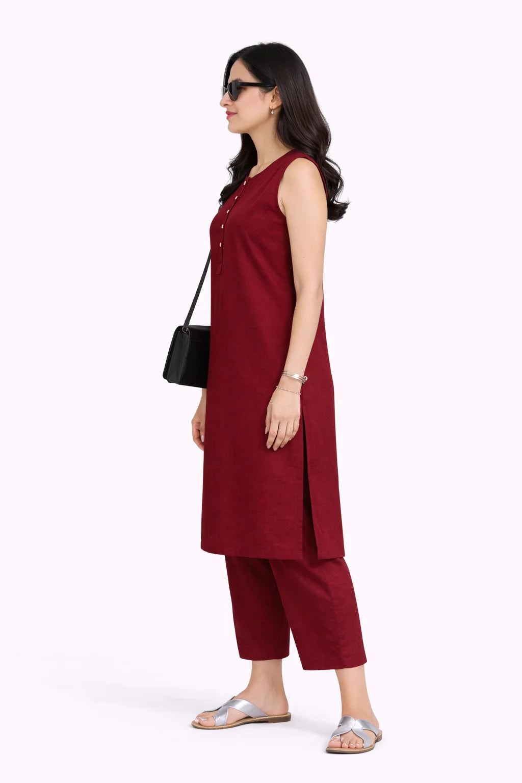 Effortless Black Sleeveless Straight Kurta