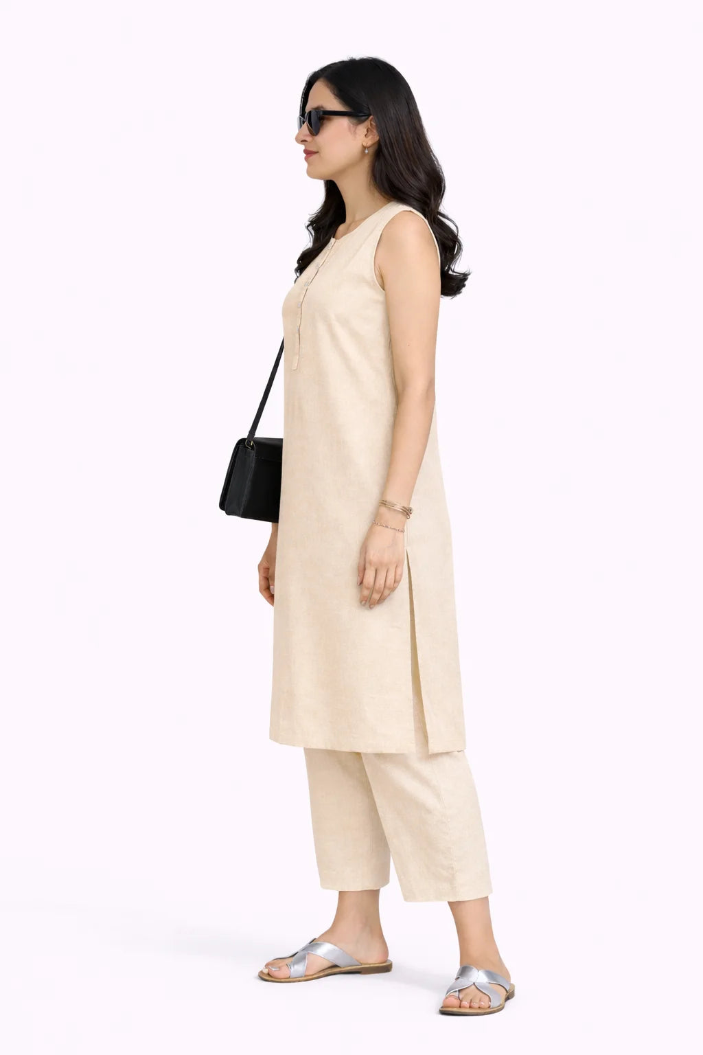 Effortless Beige Sleeveless Straight Kurta