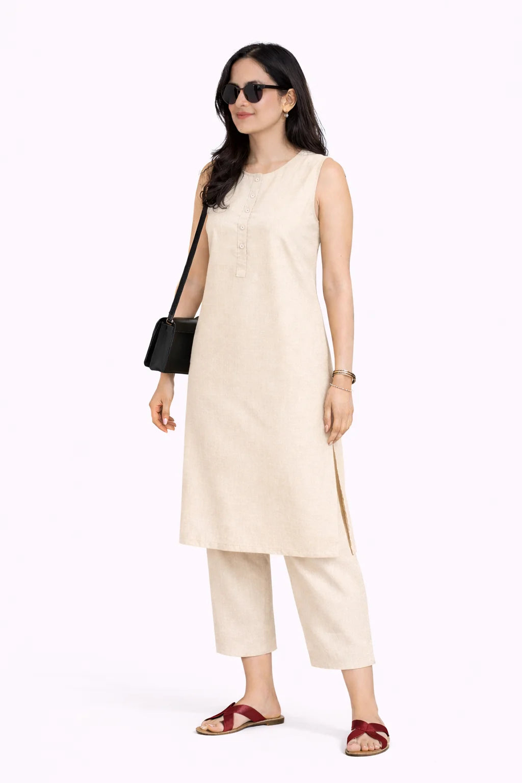 Effortless Beige Sleeveless Straight Kurta