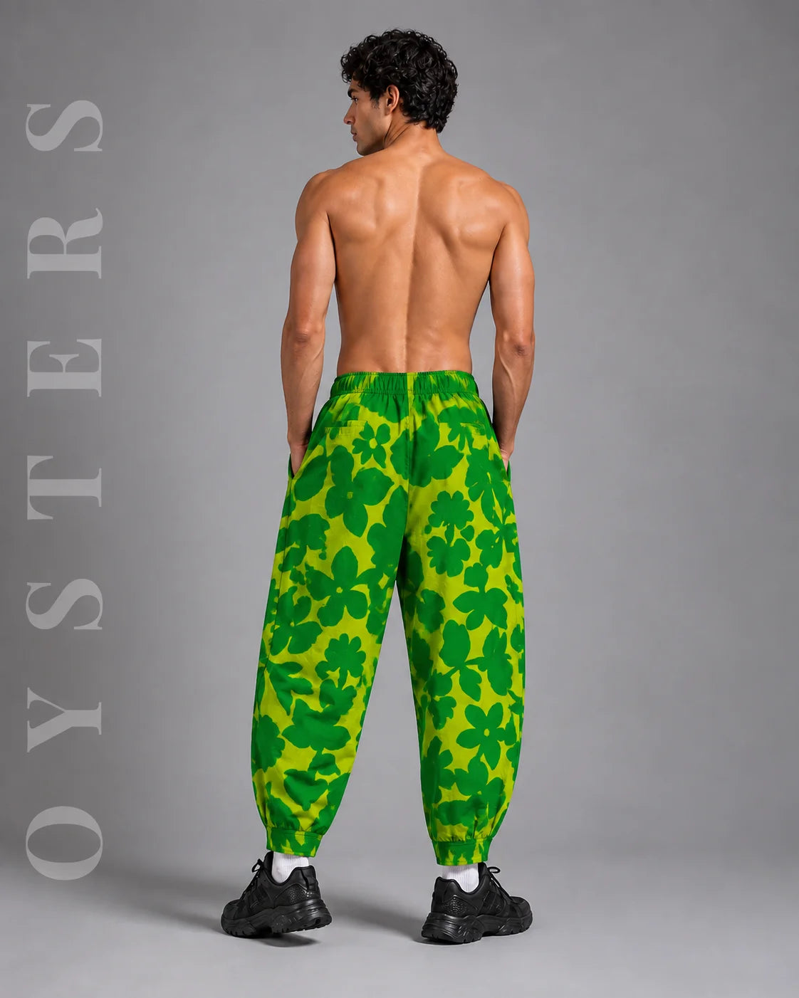 OYSTERS MEN's GREEN YELLOW PRINTED AEROZEN RELAXED FIT YOGA PANTS