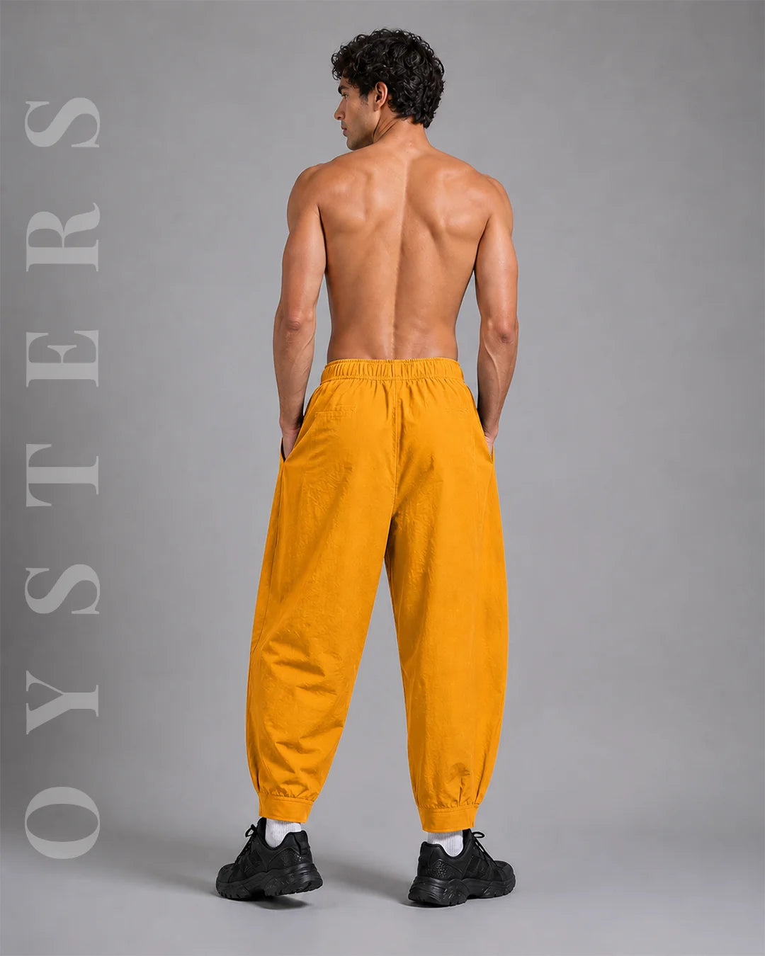 OYSTERS MEN's AEROZEN RELAXED FIT MUSTARD YOGA PANTS
